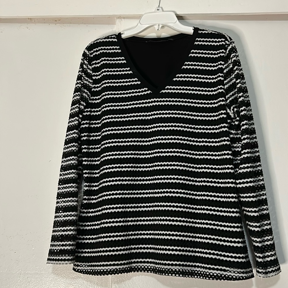 Susan Graver weekend top size large